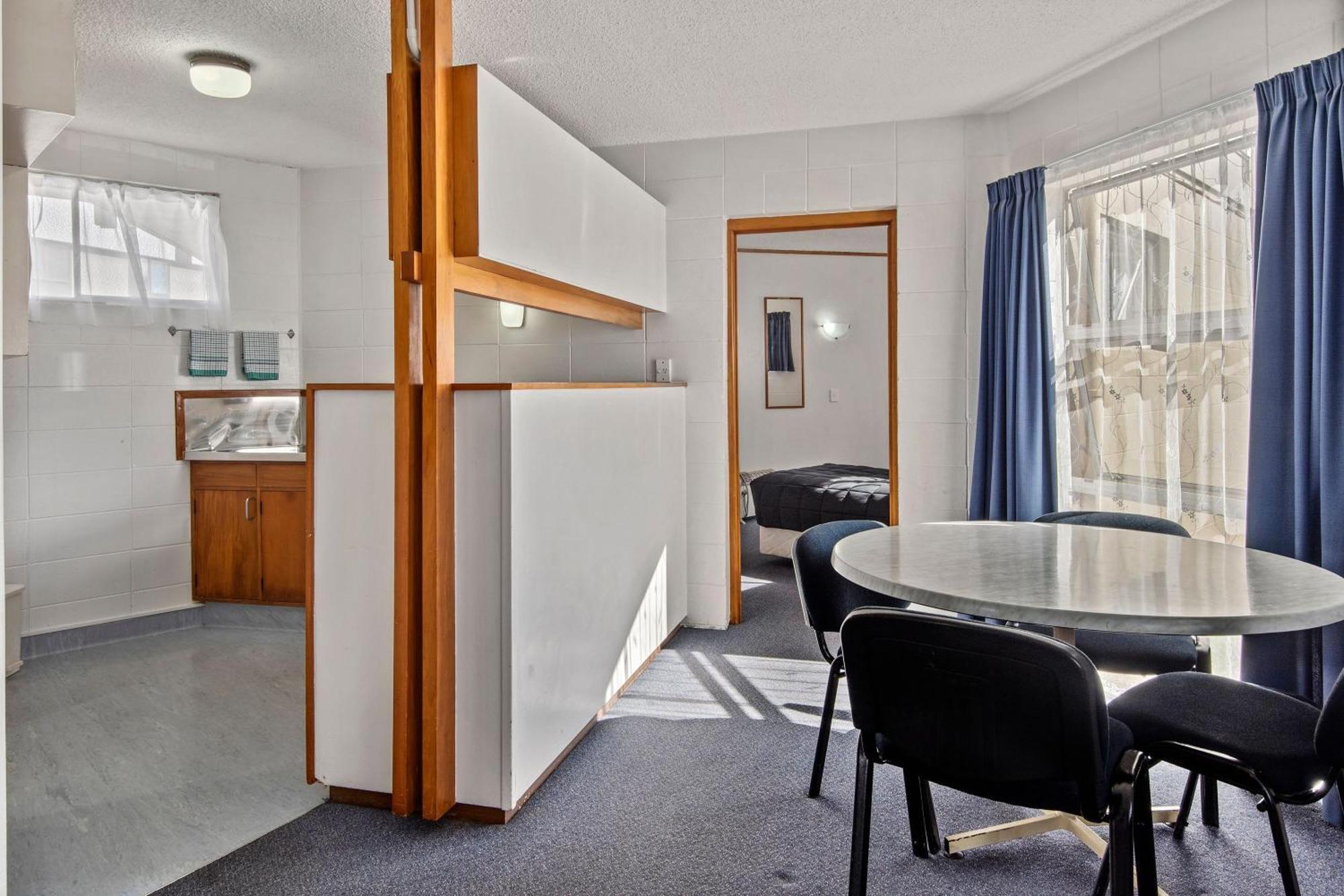 Motel Six Whangarei Exterior photo